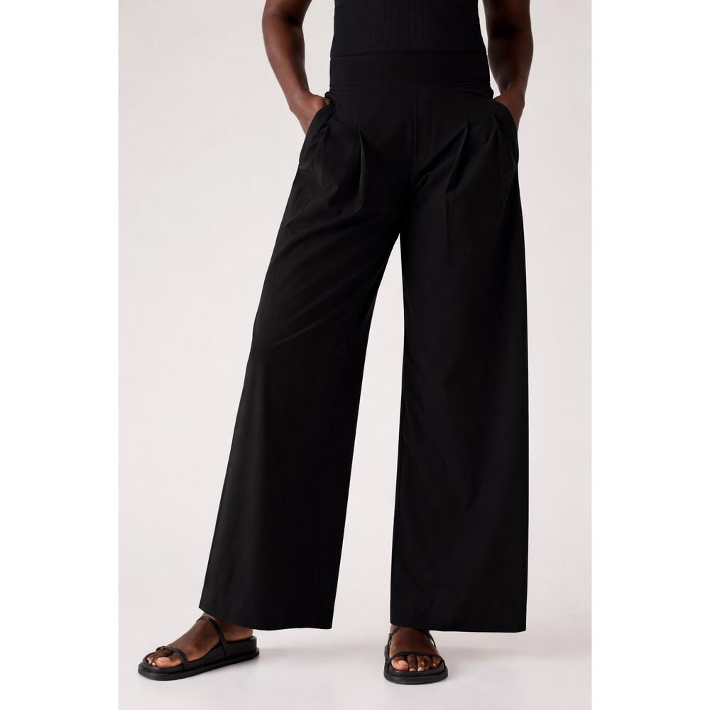 Athleta Trekkie North Straight Black Pant Travel Pants Zip Pocket Size 8